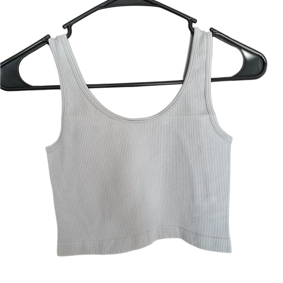 Stylish Ribbed Crop Top - Light Gray - Picture 1 of 2